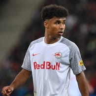 Karim Adeyemi: Der Stürmer aus Salzburg steht aktuell bei mehreren Klubs auf dem Wunschzettel.