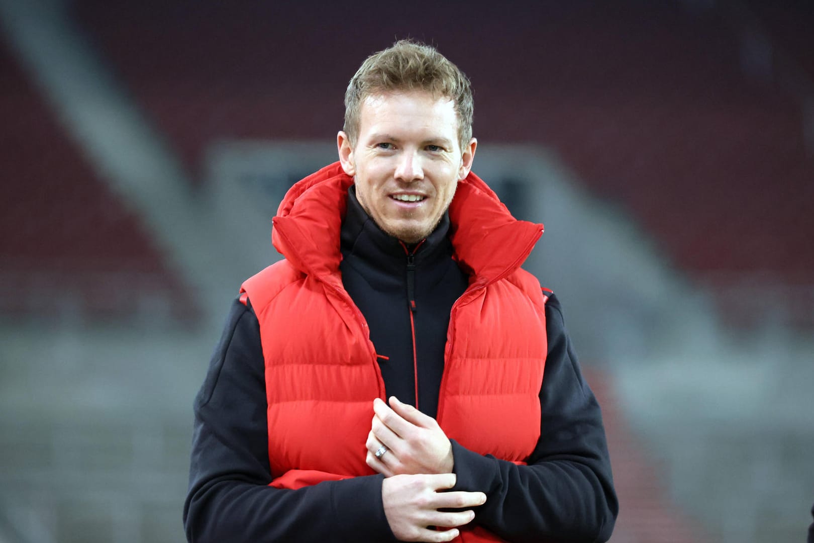 Julian Nagelsmann: Der Bayern-Trainer war nach dem 5:0-Sieg in Stuttgart gut gelaunt.