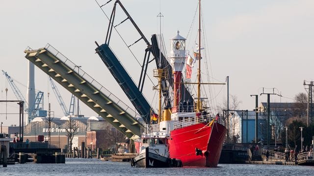 Weitere Eisenbahnbrücke für Emder Binnenhafen gefordert