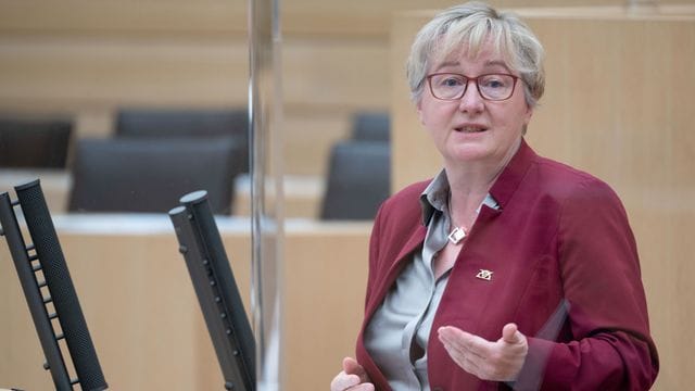 Theresia Bauer (Bündnis 90/ Die Grünen) Theresia Bauer (Bündnis 90/ Die Grünen)