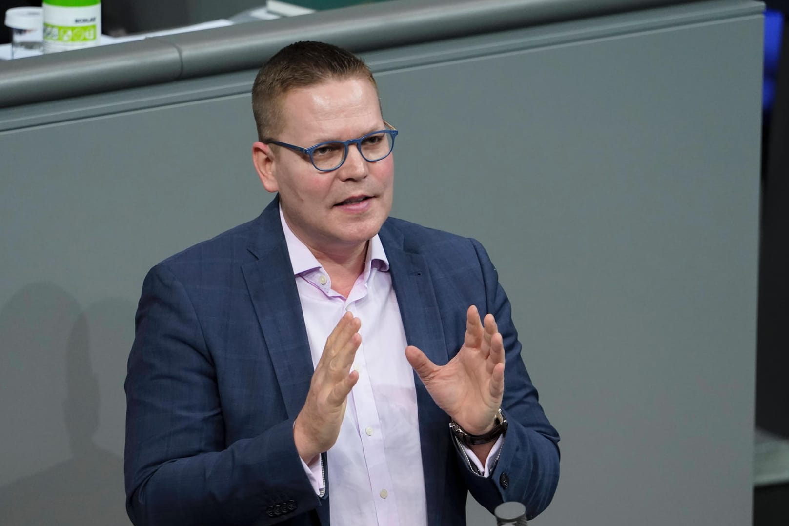 Tino Sorge: "Karl Lauterbach ruft Feuer, um dann Feuerwehr zu spielen", so er gesundheitspolitische Sprecher der Union.