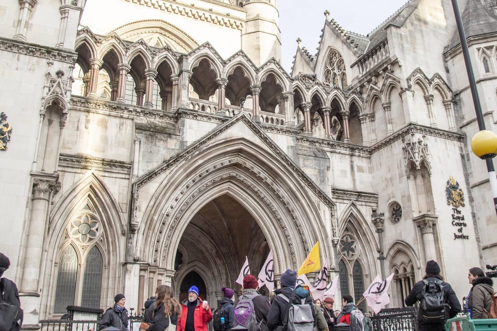 Gerichtshof in England (Symbolbild): Das Geständnis des Täters wirke wie eine hohle Geste, sagte die Richterin.