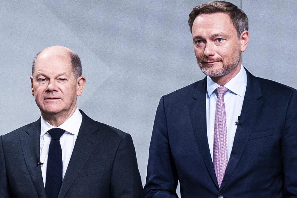 Olaf Scholz und Christian Lindner: Der neue Finanzminister will 60 Milliarden Euro Schulden zusätzlich aufnehmen.