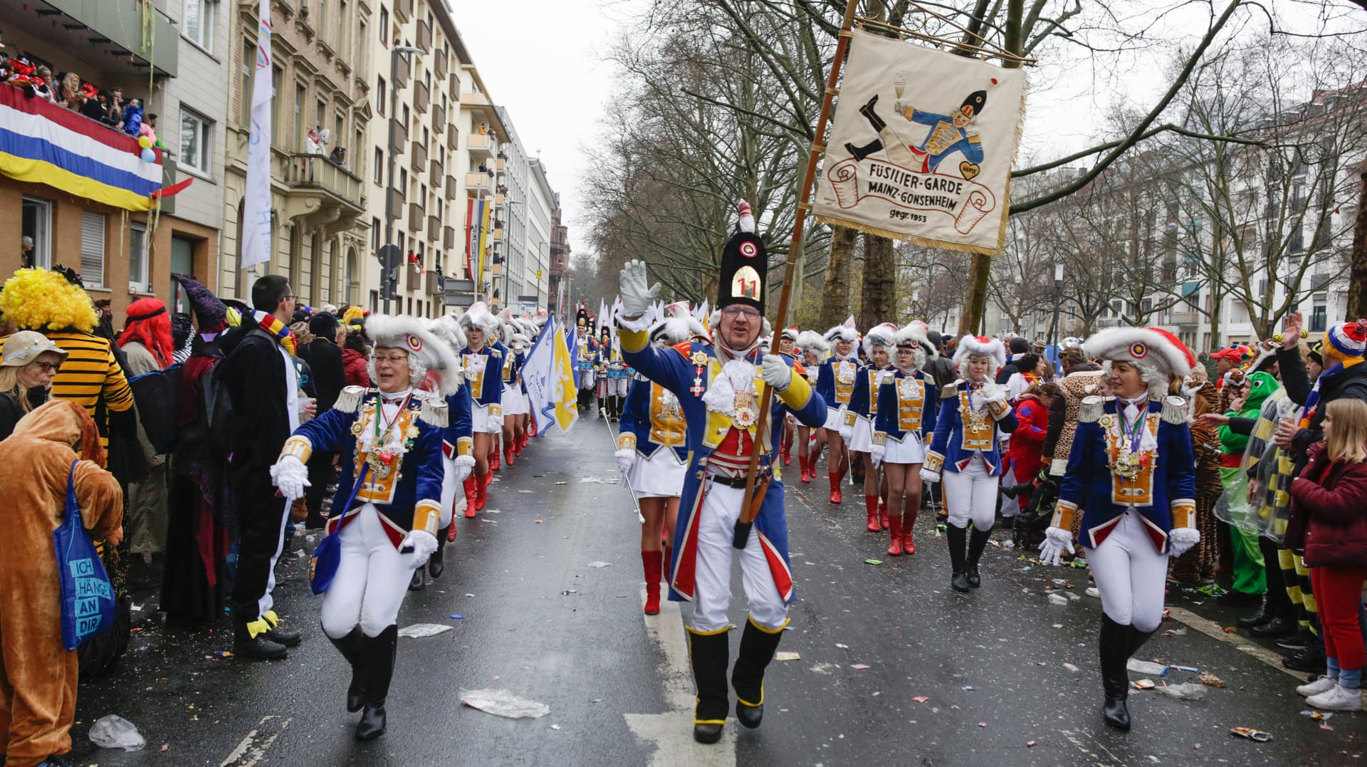 Rosenmontagsumzug im Februar 2020: Aufgrund der Corona-Pandemie wird der Umzug das zweite Jahr in Folge abgesagt. Rosenmontagsumzug im Februar 2020: Aufgrund der Corona-Pandemie wird der Umzug das zweite Jahr in Folge abgesagt.