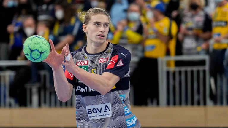 Juri Knorr: Der deutsche Handball-Nationalspieler ist nicht geimpft und darf deswegen nicht bei der Europameisterschaft teilnehmen.