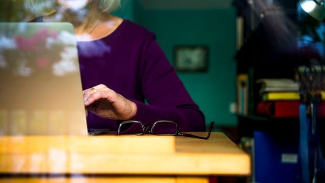 Laut einer Umfrage hat sich die Arbeitsbelastung in der Verwaltung seit der Pandemie erhöht.