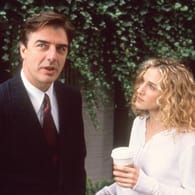 Chris Noth und Sarah Jessica Parker 1998 in "Sex and the City": Zwei Frauen werfen dem Schauspieler Vergewaltigung vor.