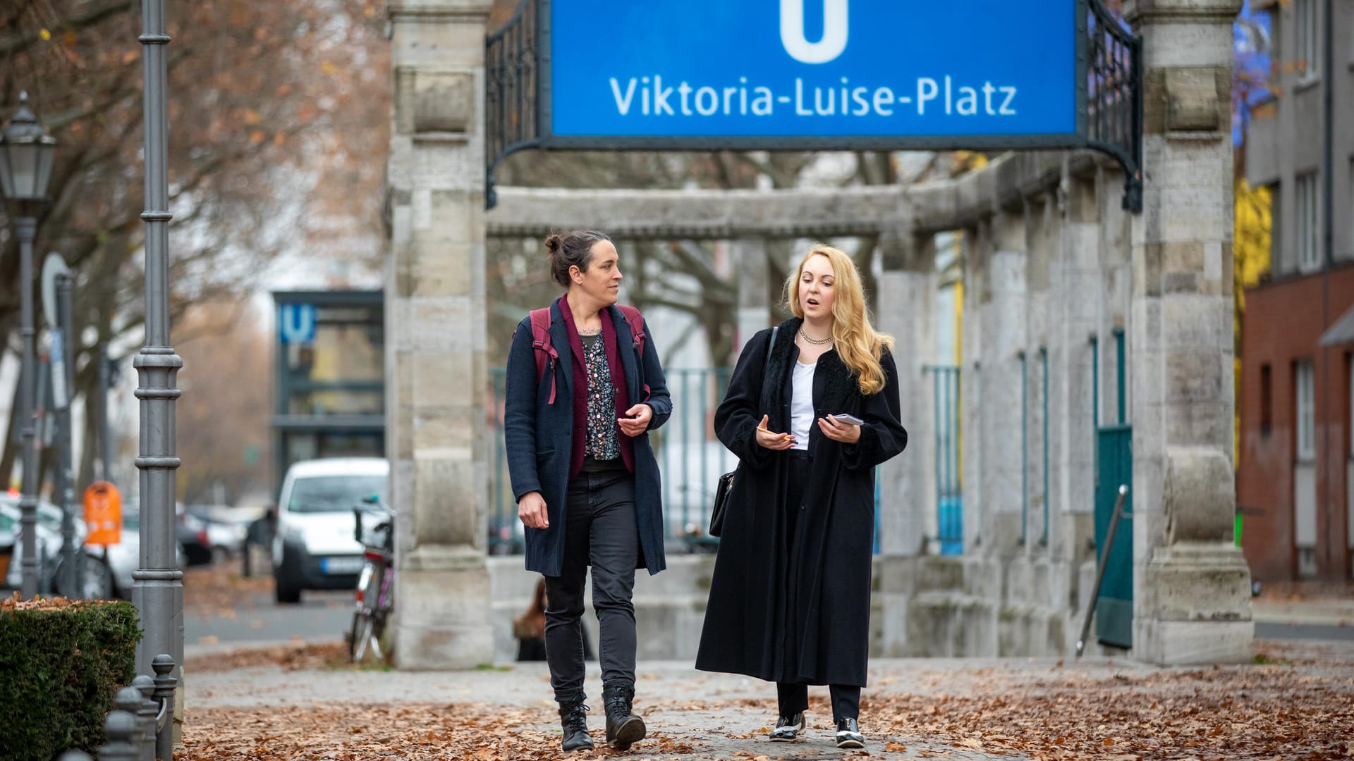 Birgit und Autorin Katharina Viktoria Weiß im Gespräch: Mit t-online hat die 41-Jährige über ihre Erfahrungen gesprochen.