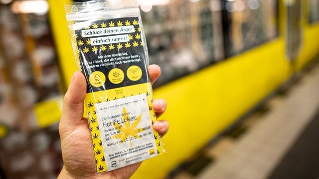 BVG wirbt mit "Hanfticket" BVG wirbt mit "Hanfticket"