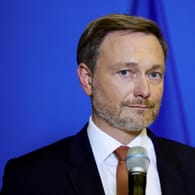 Christian Lindner beim Besuch in Frankreich: Der Finanzminister will auch nach 2023 die FDP führen.