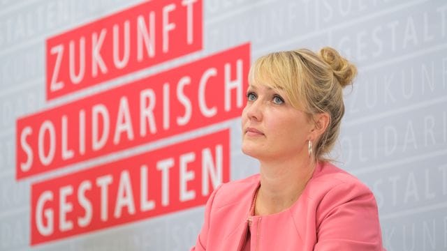 Laura Pooth