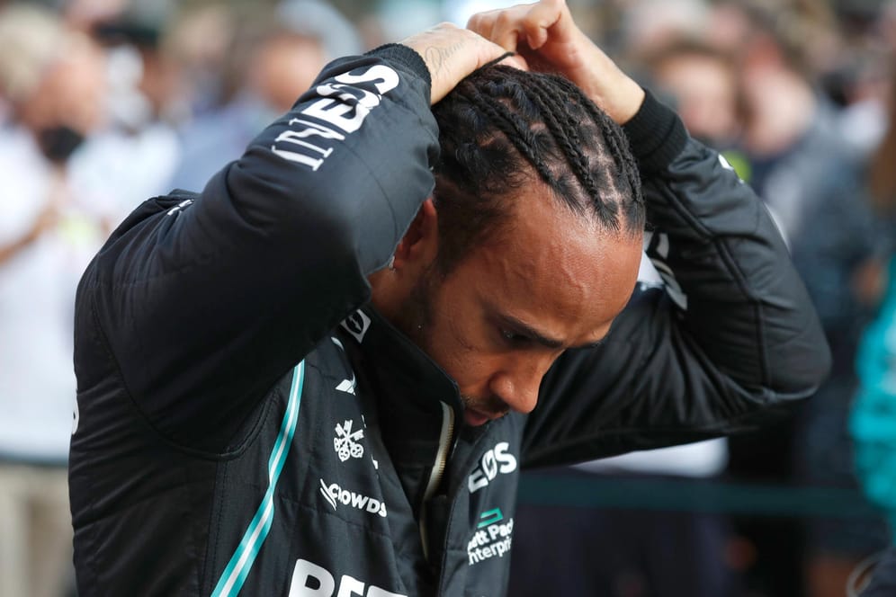 Lewis Hamilton: Der Formel-1-Pilot könnte nun die nächste schlechte Nachricht erhalten.