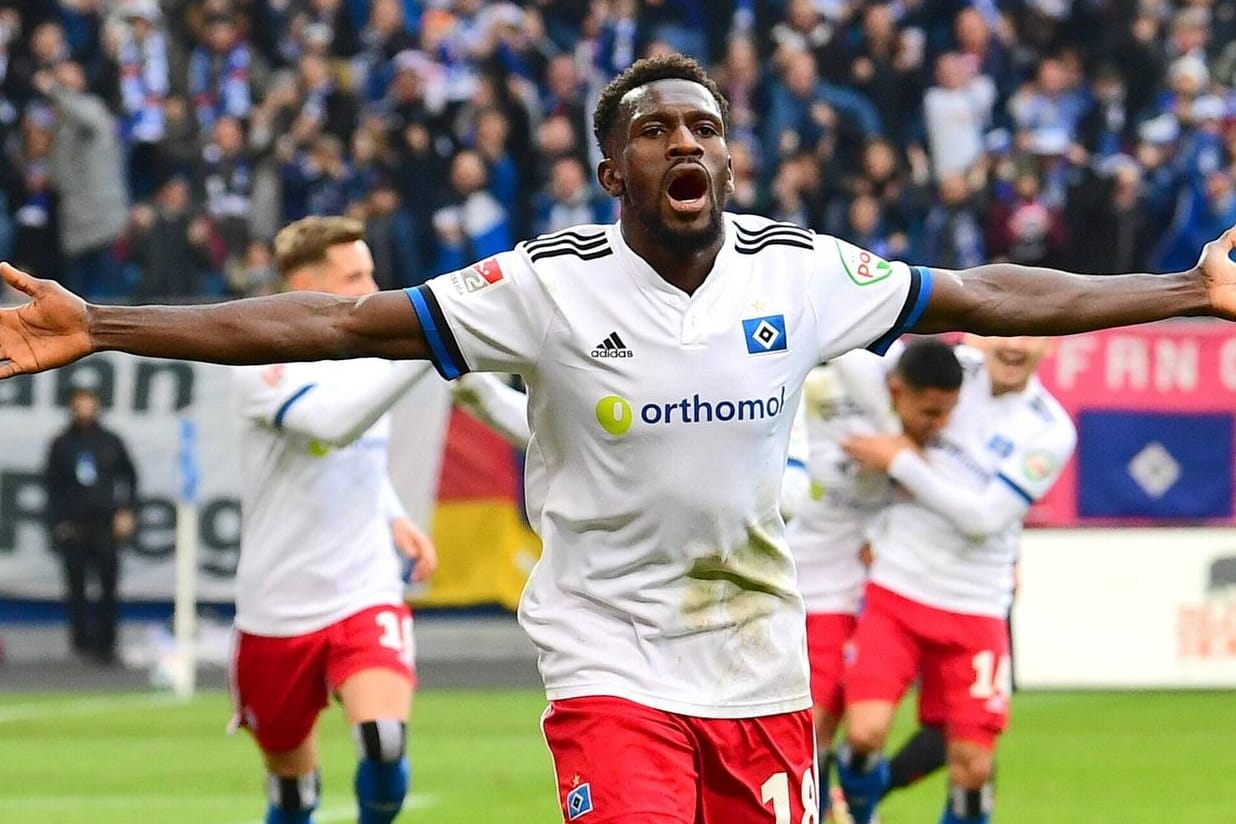 Bakery Jatta: Der Mittelfeldspieler trägt seit 2016 das HSV-Trikot.