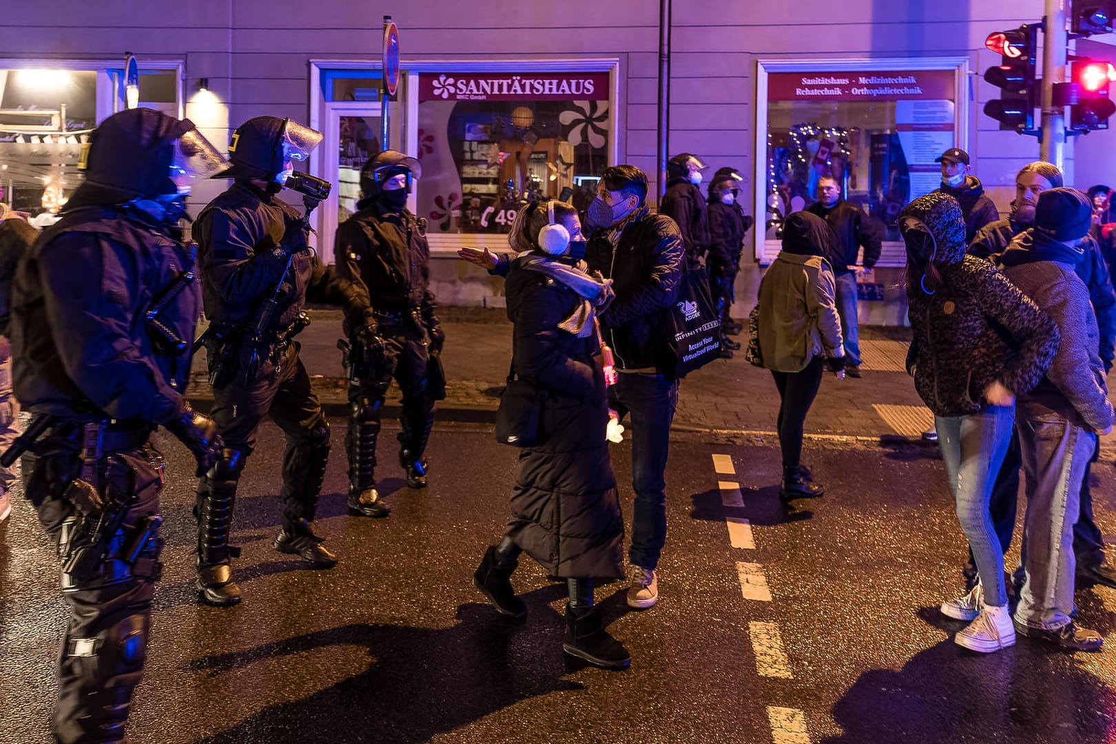In Cottbus musste die Polizei eingreifen, weil es viele Verstöße gegen die Maskenpflicht gab.