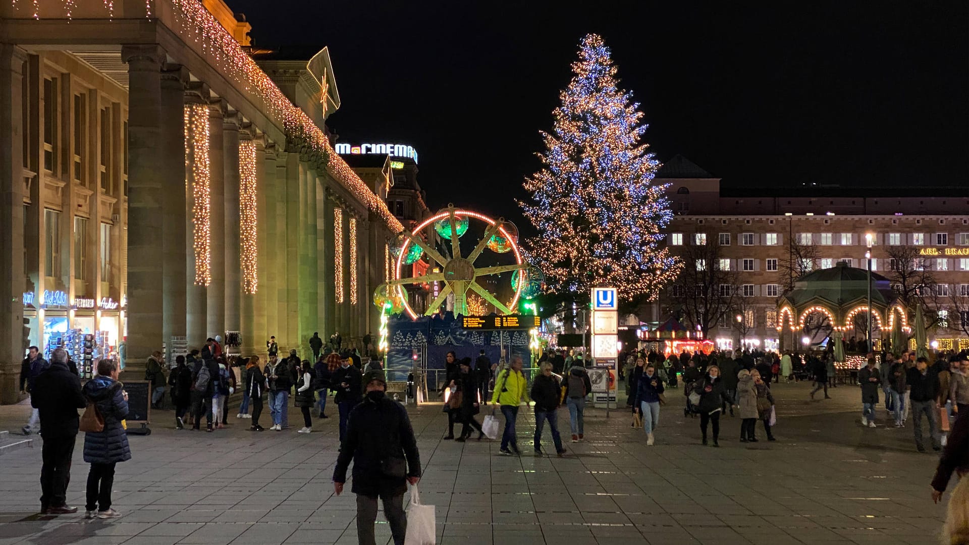Passanten auf dem Schlössplatz in Stuttgart (Symbolbild): In Stuttgart gelten seit Sonntag keine Ausgangsbeschränkungen für Ungeimpfte mehr. Passanten auf dem Schlössplatz in Stuttgart (Symbolbild): In Stuttgart gelten seit Sonntag keine Ausgangsbeschränkungen für Ungeimpfte mehr.