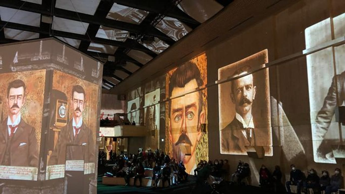 "Lichtmuseum" oder reiner Kommerz: Die "Viva Frida Kahlo"-Show in Zürich.