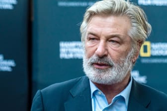 Alec Baldwin: Der Schauspieler wendet sich an seine Fans.