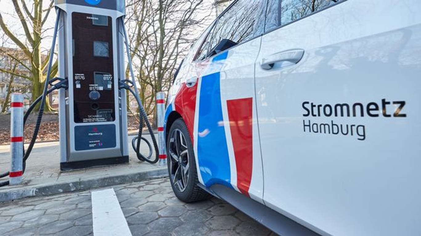 Neue Schnellladestation für E-Autos in Hamburg