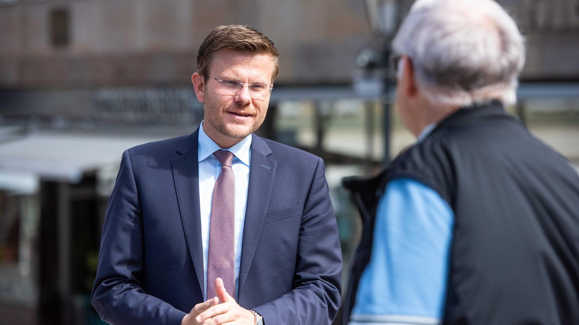 Marcus König, Nürnbergs Oberbürgermeister (Archivbild): Besonders Enkeltricks und Schockanrufe bei Senioren, stellen die Polizei der Stadt vor eine Herausforderung.