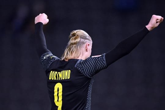 Der Dortmunder Erling Haaland steht im Fokus mehrerer Spitzenclubs.