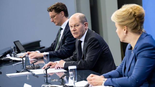 Bund-Länder Beratungen zur Corona-Pandemie Bund-Länder Beratungen zur Corona-Pandemie