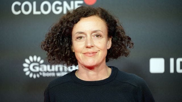 Die Regisseurin Maria Schrader ist mit ihrem Film "Ich bin dein Mensch" einen Schritt weiter.