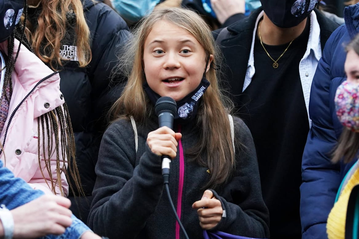 Greta Thunberg am Rande des UN-Klimagipfels in Glasgow: Die Aktivistin will die neue Ampelregierung genau im Blick behalten.