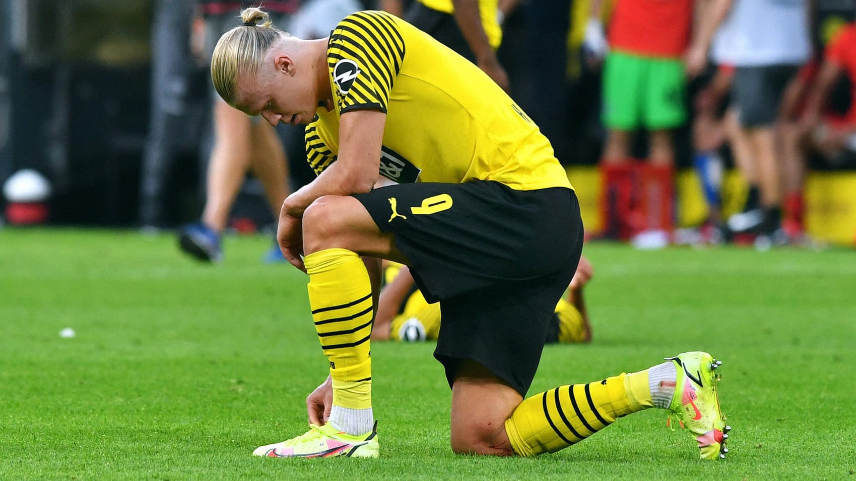 Erling Haaland mit seinen Nike-Schuhen: Schon bald könnte der Norweger in Tretern von Puma auflaufen. Erling Haaland mit seinen Nike-Schuhen: Schon bald könnte der Norweger in Tretern von Puma auflaufen.