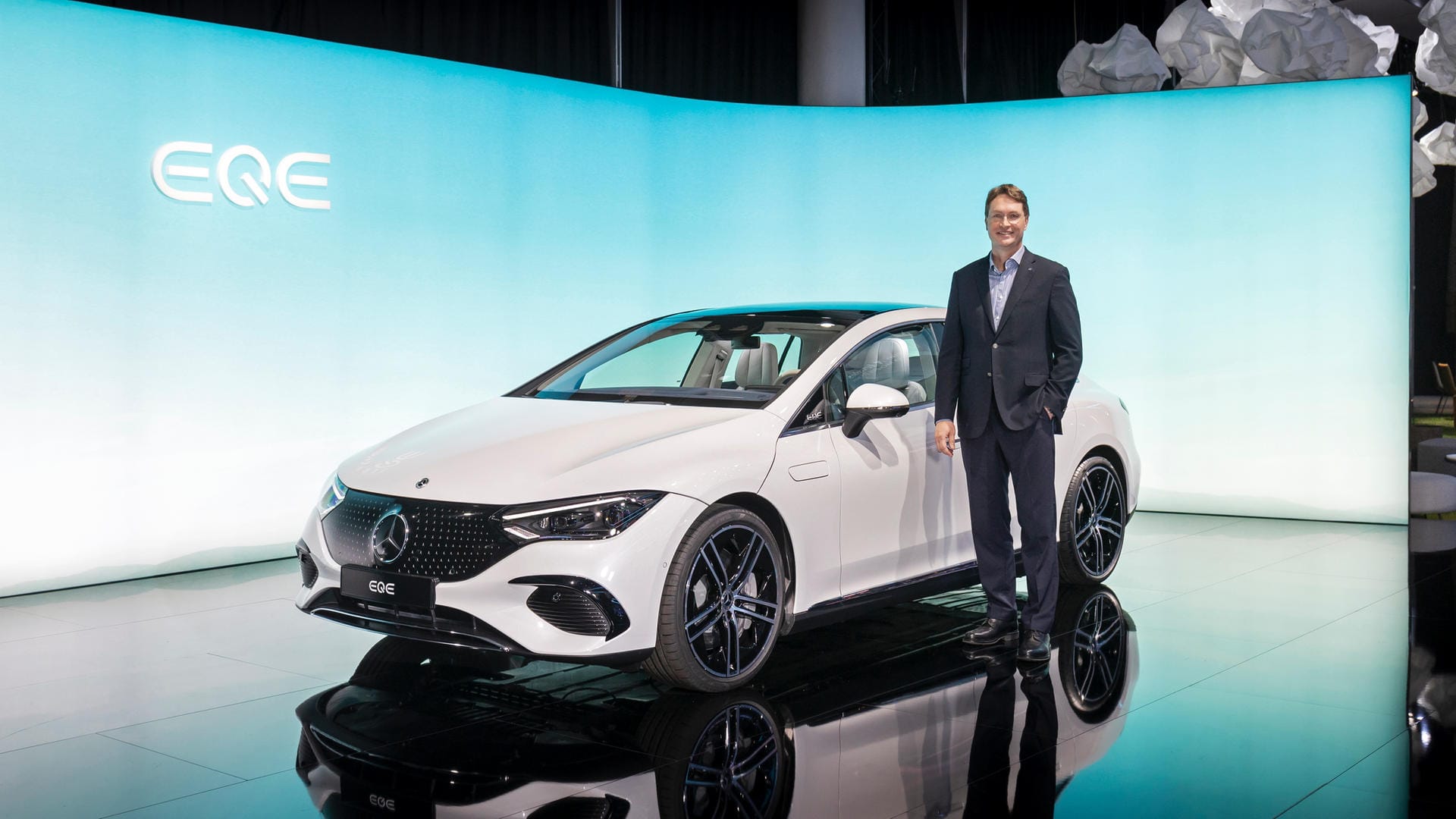 Der Mercedes EQE soll eine Reichweite von etwa 660 Kilometern bieten.