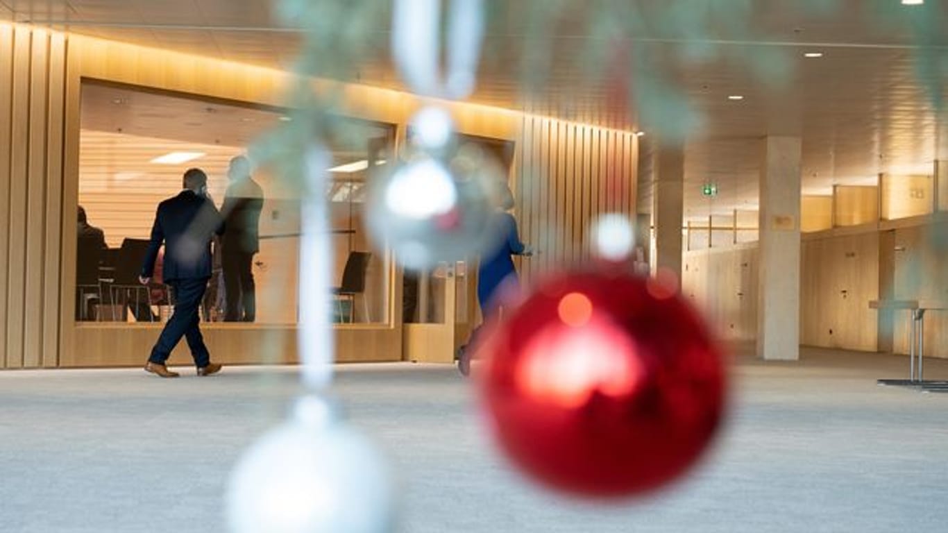 Landtagssitzung - Weihnachten