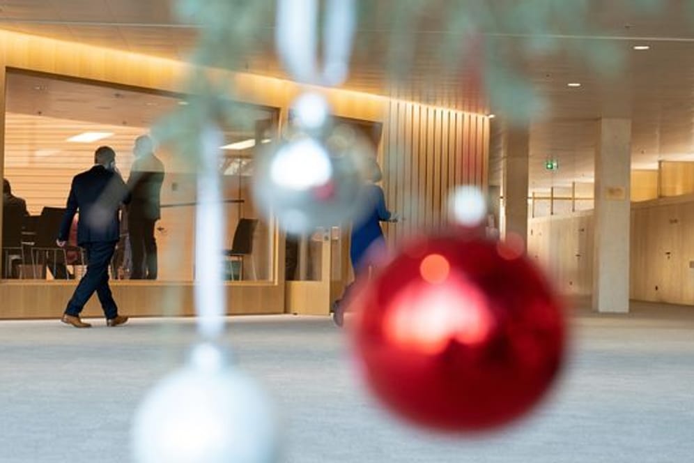 Landtagssitzung - Weihnachten