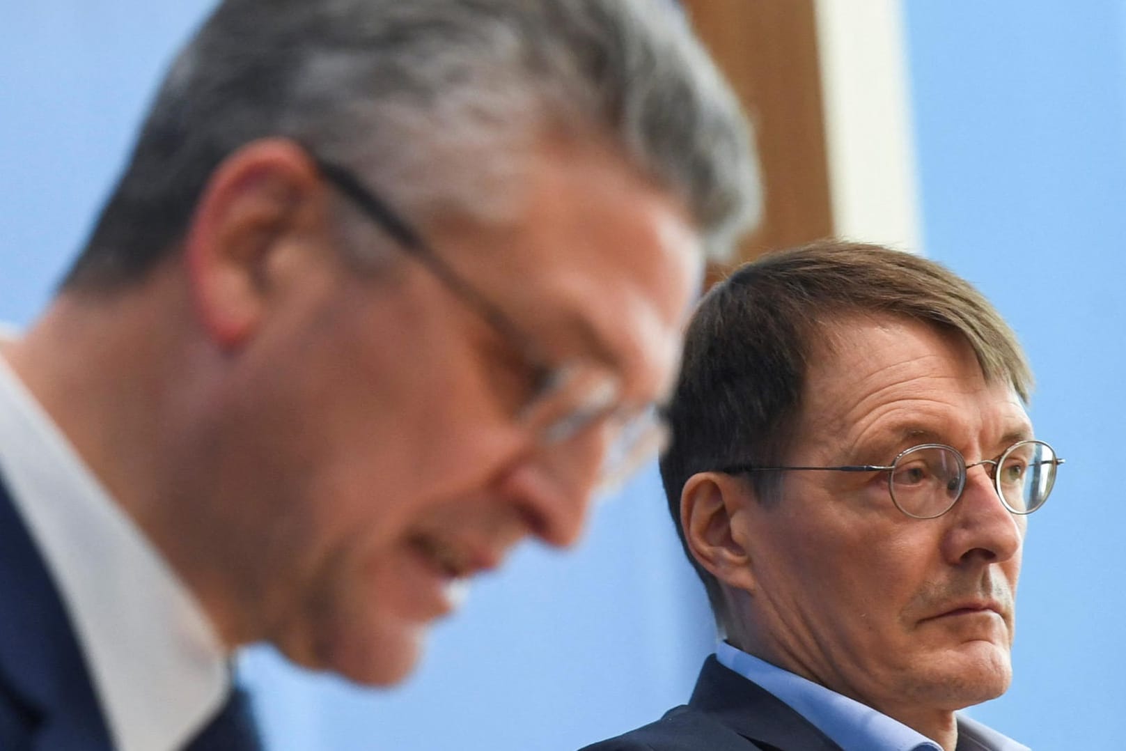 Karl Lauterbach und Lothar Wieler in Berlin: Der Gesundheitsminister und der RKI-Chef hielten eine gemeinsame Pressekonferenz.