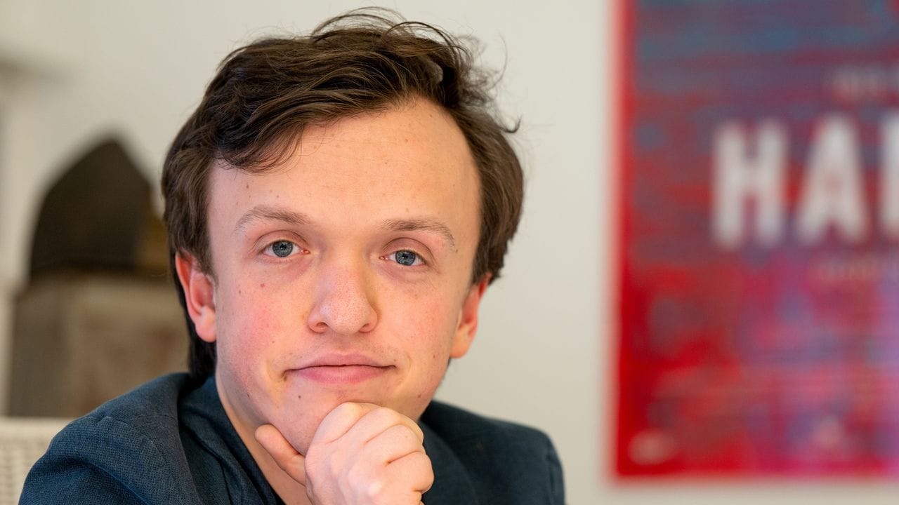 Schauspieler Mick Morris Mehnert hat im Märchenfilm "Zwerg Nase" die gleichnamige Rolle übernommen. Schauspieler Mick Morris Mehnert hat im Märchenfilm "Zwerg Nase" die gleichnamige Rolle übernommen.