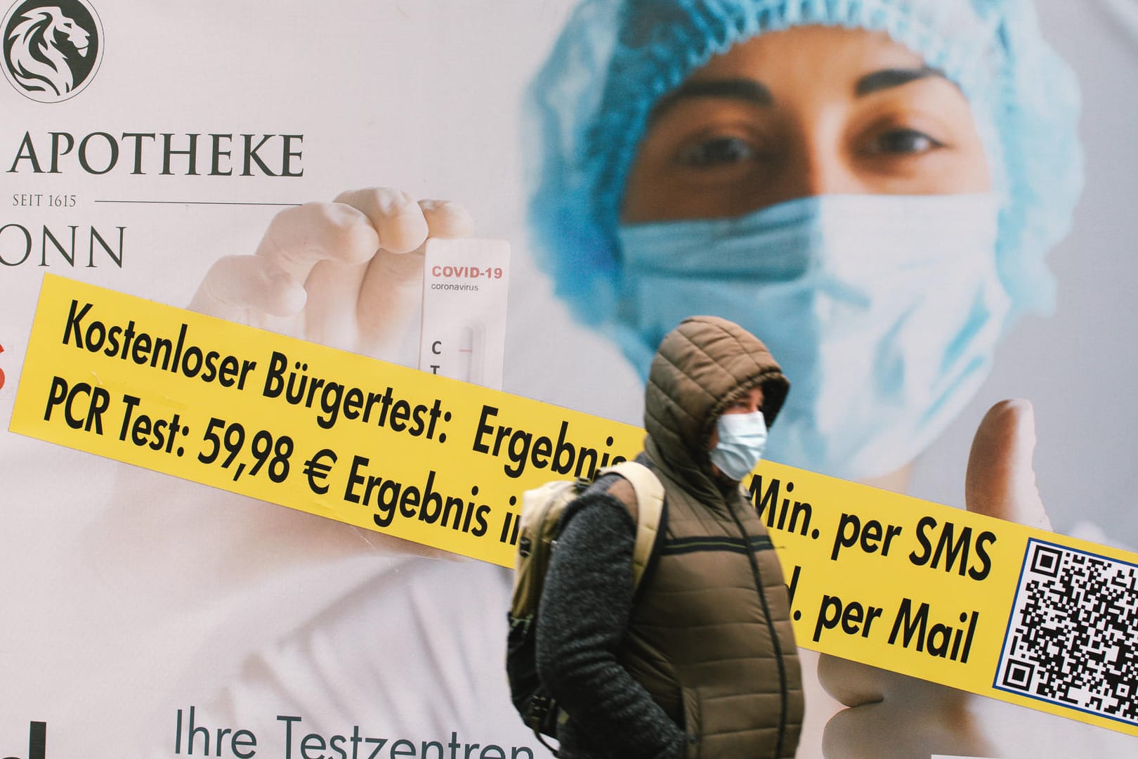 Werbung für Covid-Tests: Der Inzidenzwert ist erneut gesunken.