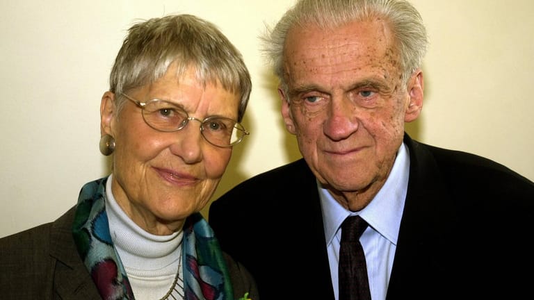 Inge und Walter Jens: Sie pflegte ihren Mann bis zu seinem Tod.