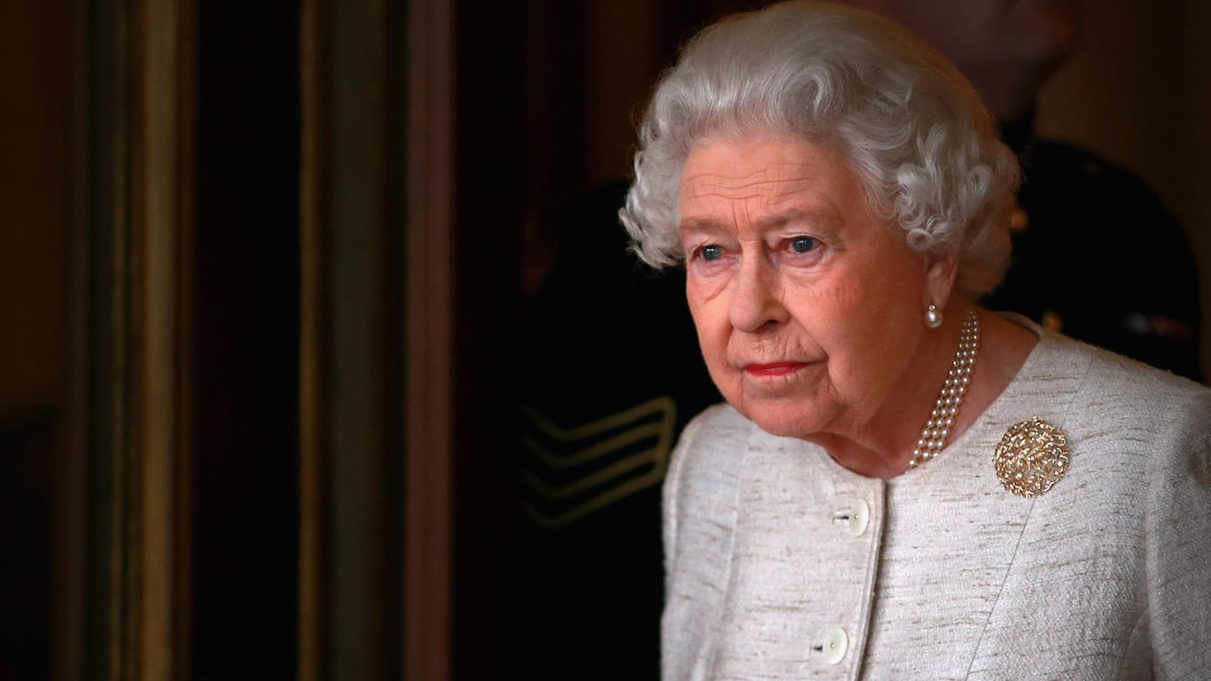 Queen Elizabeth II: Seit Jahrzehnten muss sie Weihnachten erstmals ohne Prinz Philip feiern.
