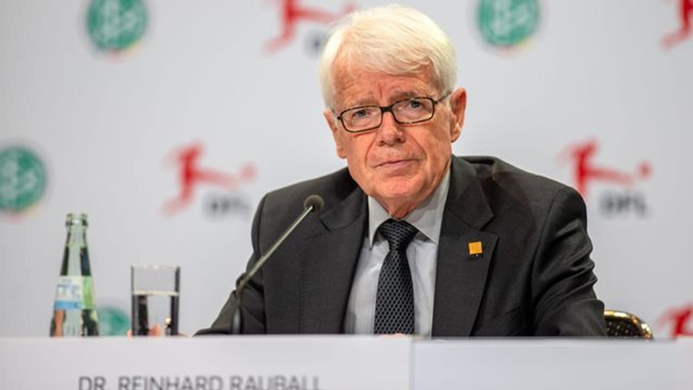 Reinhard Rauball wird 75 Jahre alt.