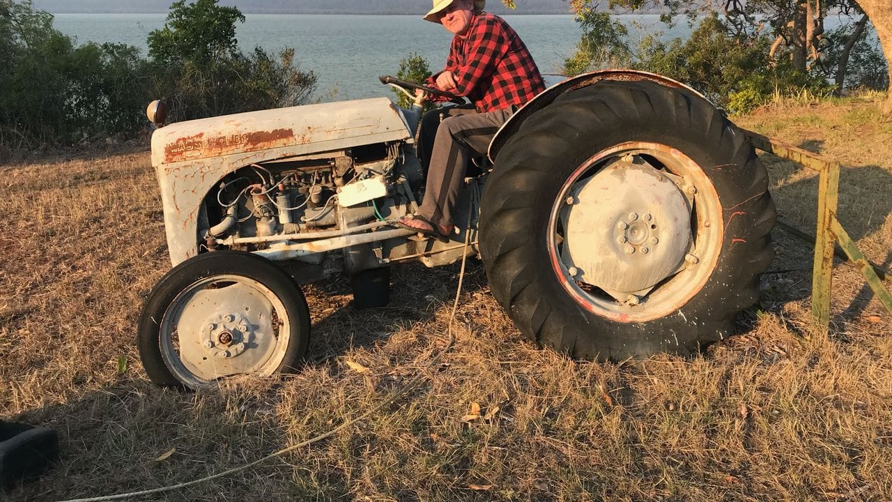 Craig Beckey auf seinem Traktor. Craig Beckey auf seinem Traktor.