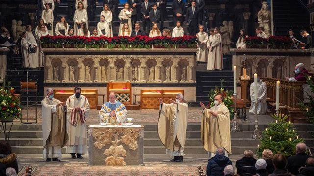 Messe im Trierer Dom Messe im Trierer Dom