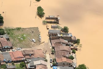 Überflutungen in Bahia am 13.12.: Seit Wochen kommt es in dem Gebiet zu schweren Überschwemmungen.