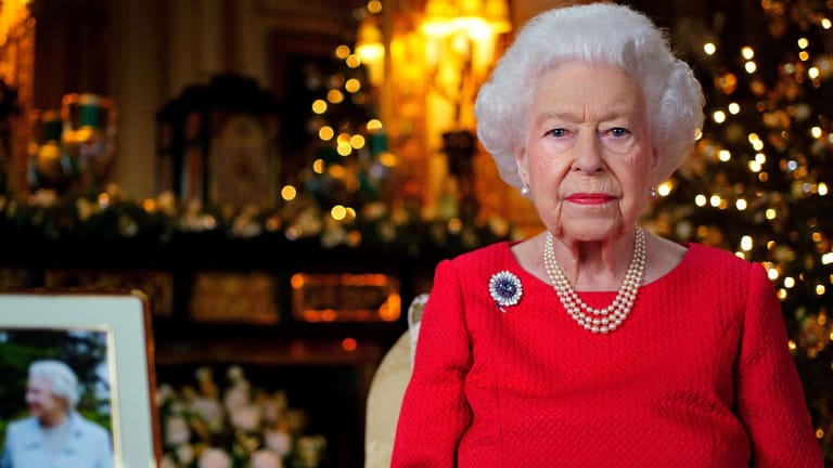 Queen Elizabeth II.: Ein Eindringling hatte es auf sie abgesehen.