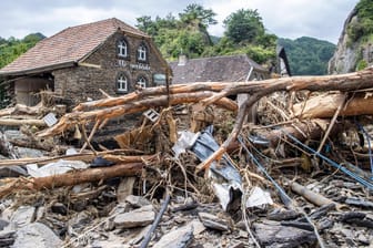 Der Ort Mayschoß im Landkreis Ahrweiler: Die Flut hat im Sommer zu großen Zerstörungen geführt.