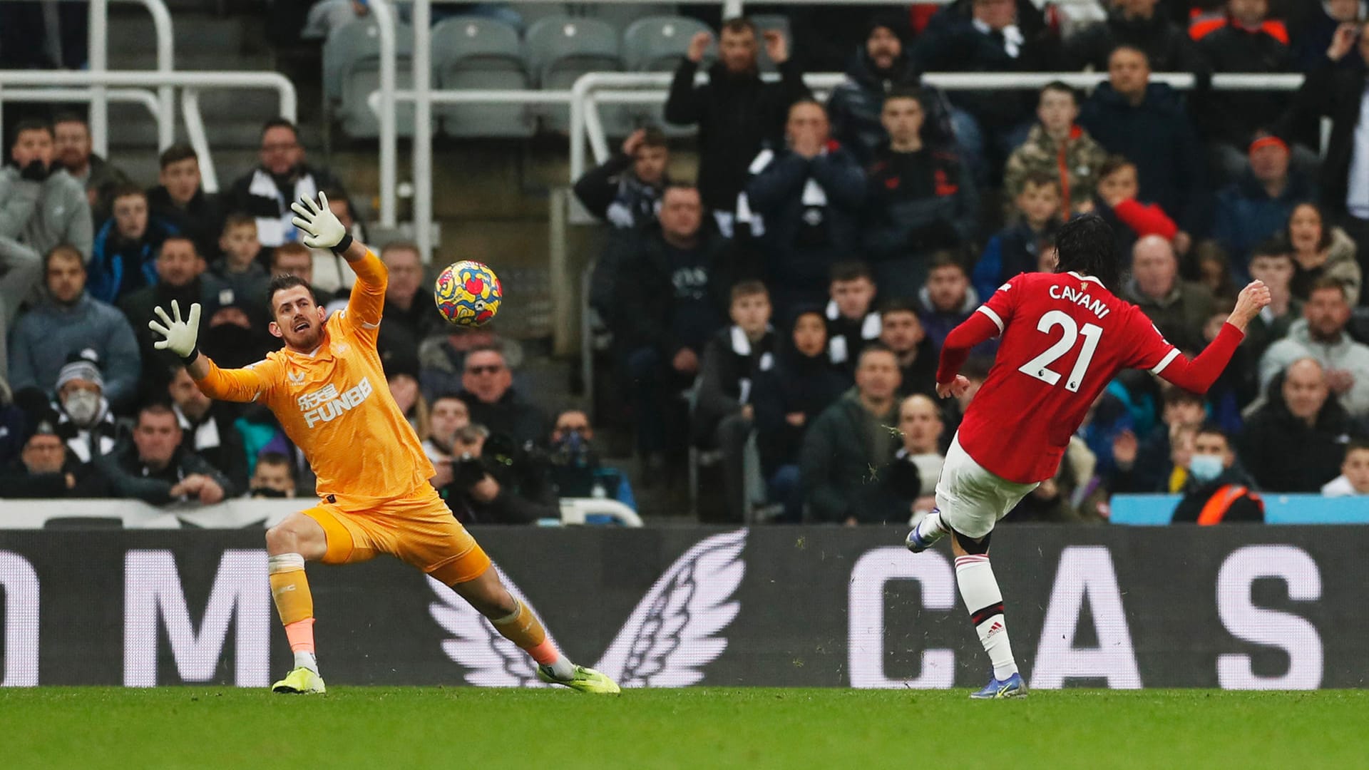 In der 71. Minute erlöst Edinson Cavani das Team von Ralf Rangnick und sichert Man United zumindest einen Punkt.