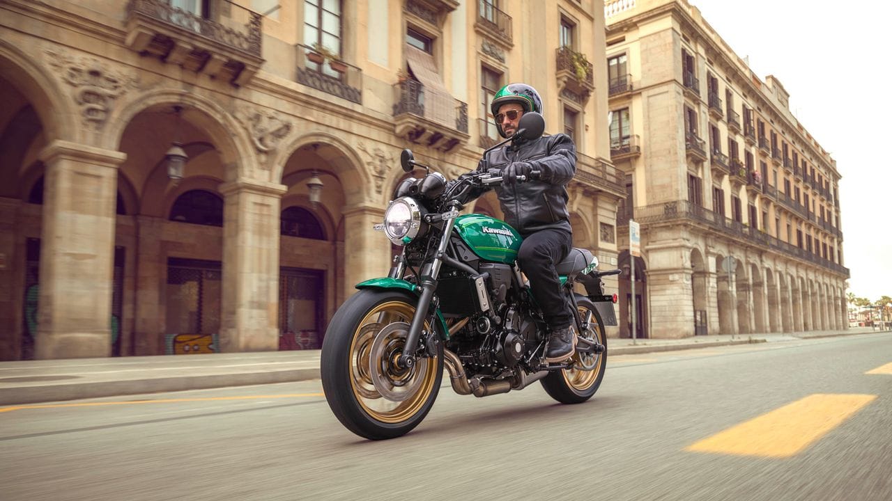 Klassischer Look: Auch der Retro-Boom geht mit Maschinen wie der Kawasaki Z650RS weiter.