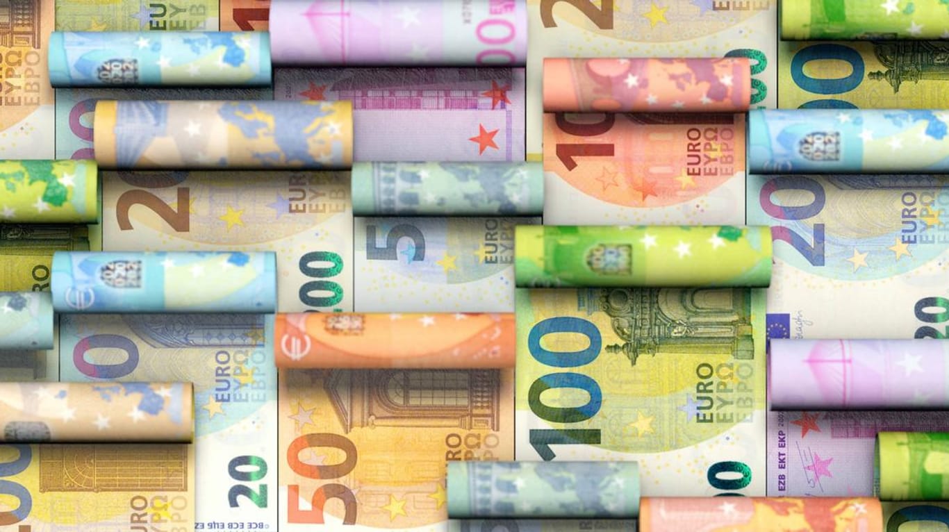 Euroscheine (Symbolbild): Die Gemeinschaftswährung wird 20 Jahre alt – und soll bald ein neues Design bekommen.