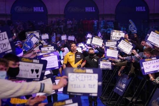 Für Gabriel Clemens ist die Darts-WM bereits beendet.