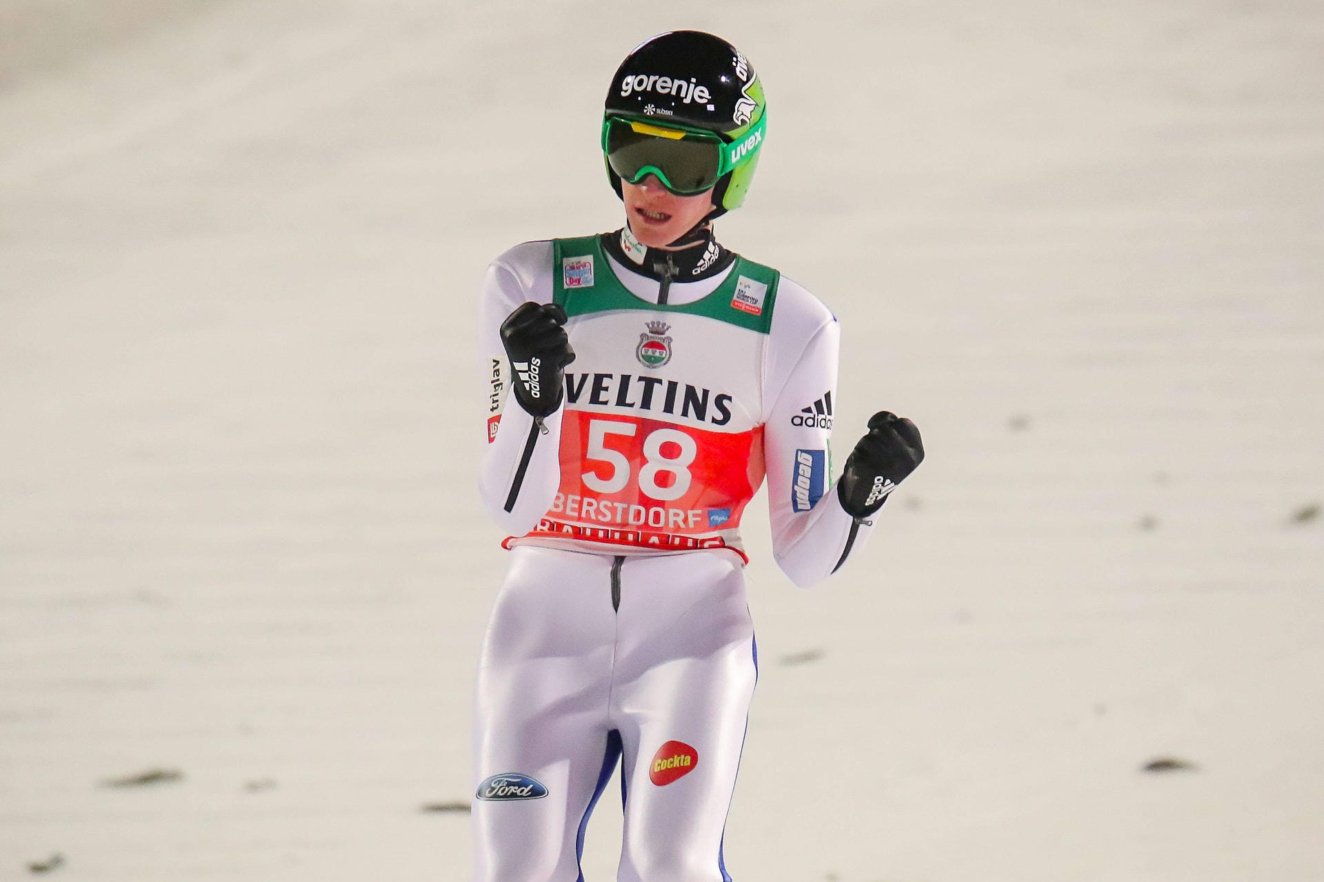 2016: Ein Slowene beendete die Tournee-Vorherrschaft der Österreicher. Erstmals seit 2008 gab es einen Tournee-Sieger, der nicht aus Österreich kam. Peter Prevc dominierte schon vor der Tournee den Weltcup-Winter und schloss nahtlos daran an. Von den vier Springen gewann Prevc drei, in Oberstdorf wurde er Dritter.
