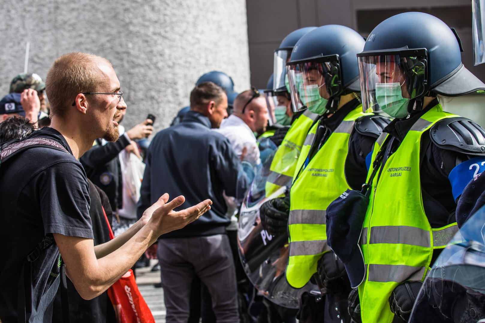 Demo gegen Corona-Maßnahmen: Die Gewerkschaft der Polizei (GdP) sieht ihre Kollegen durch die Proteste stark belastet.