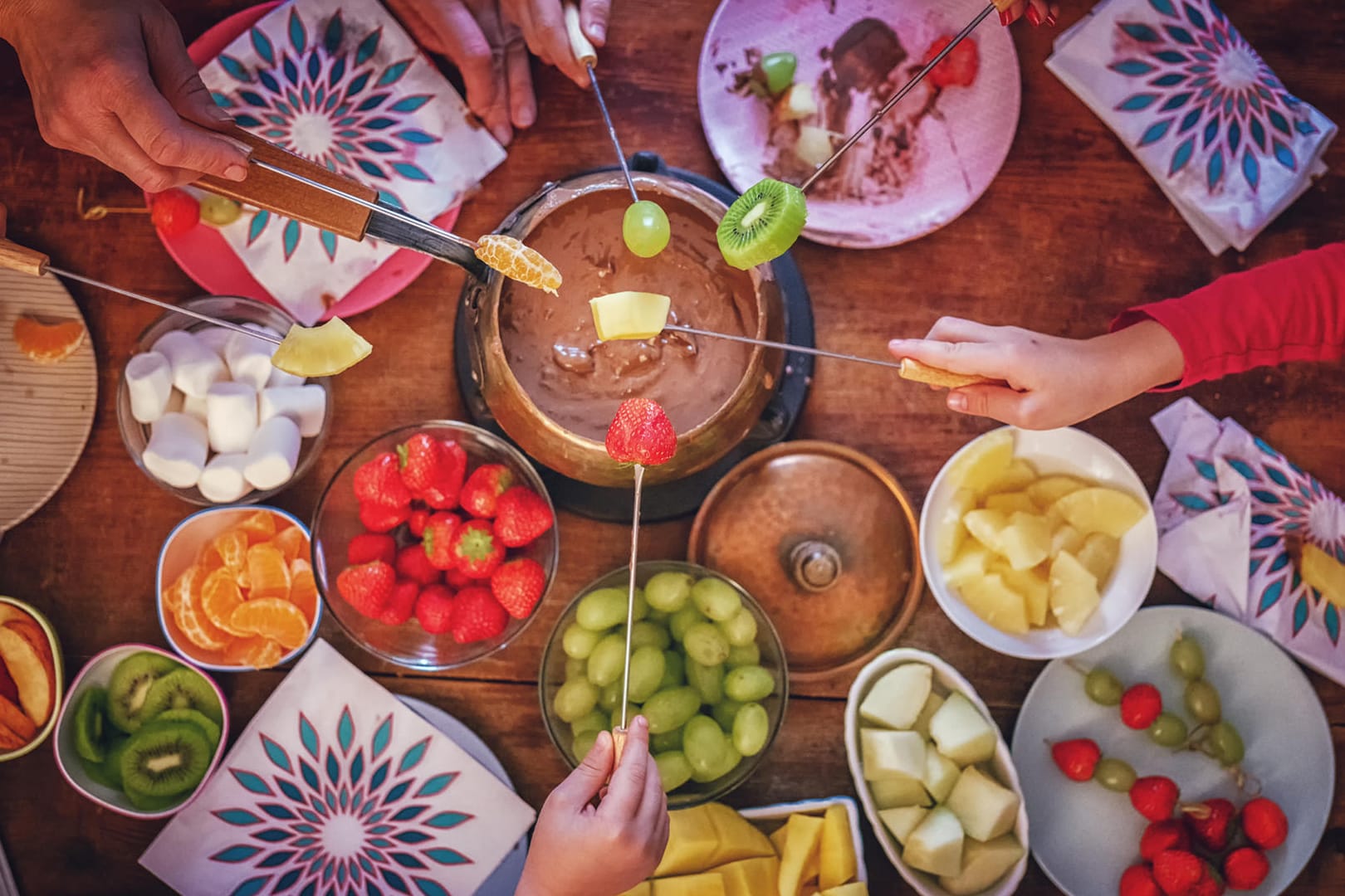 Schokoladenfondue: Es ist ein großer Spaß für die ganze Familie.