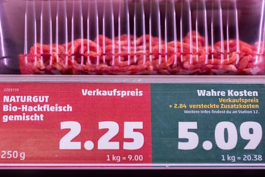 Verbraucher zahlen für Lebensmittel selten den "wahren Preis".